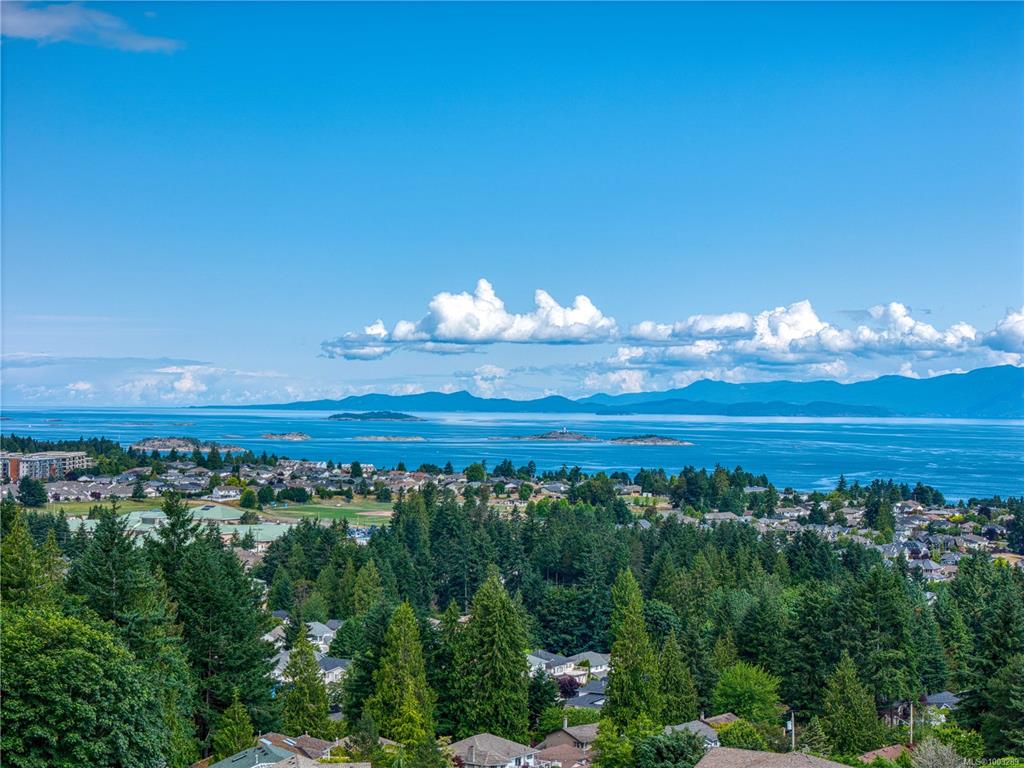 Third View of 5352 Coastview Pl, Nanaimo, BC, V9T 5Z9