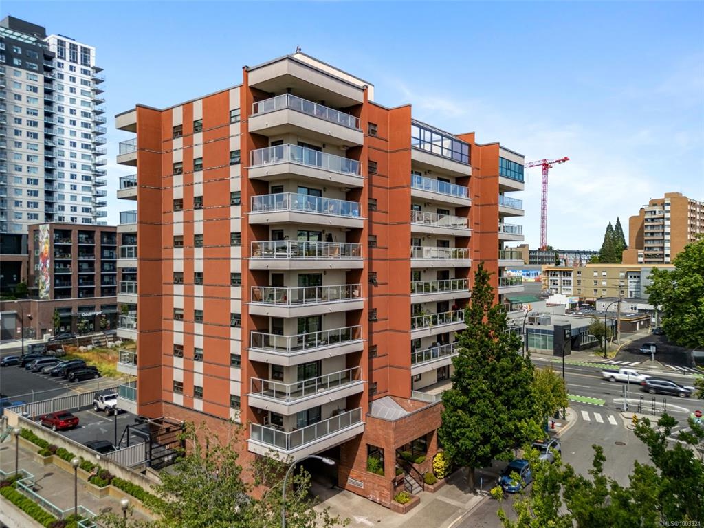 770 Cormorant St, 1003324, BC,