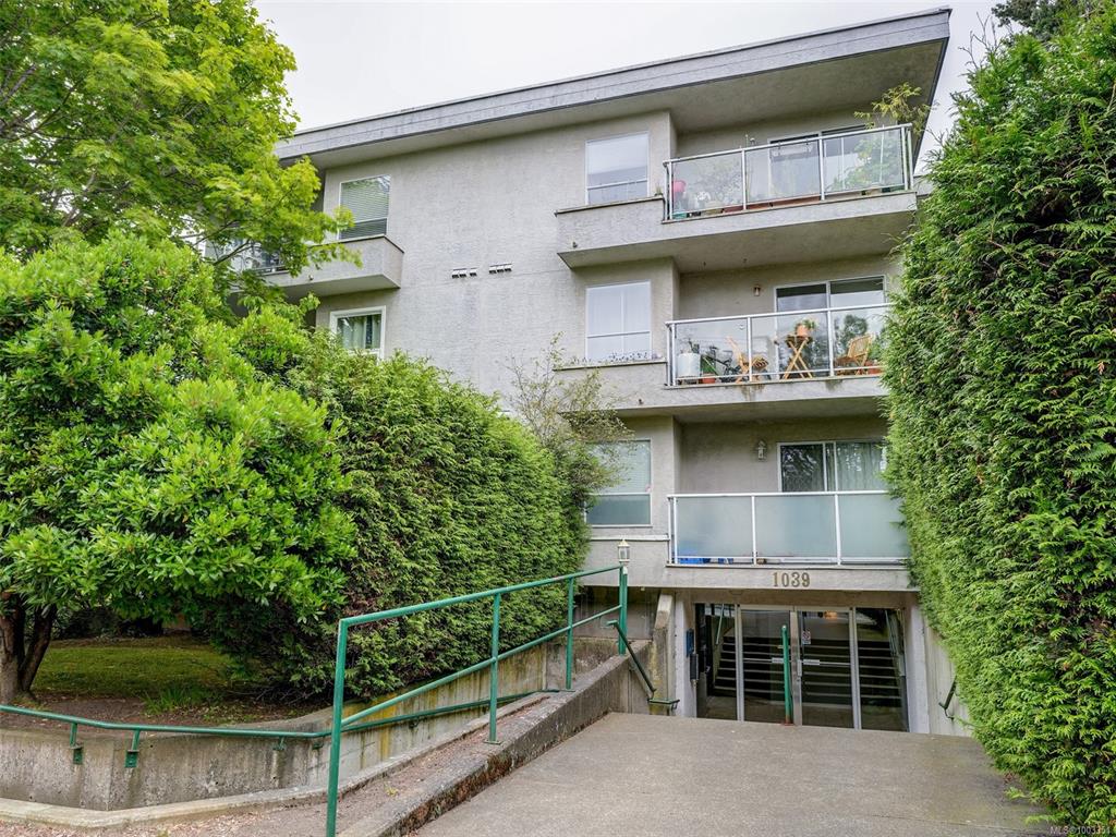 1039 Caledonia Ave, 1003351, BC,