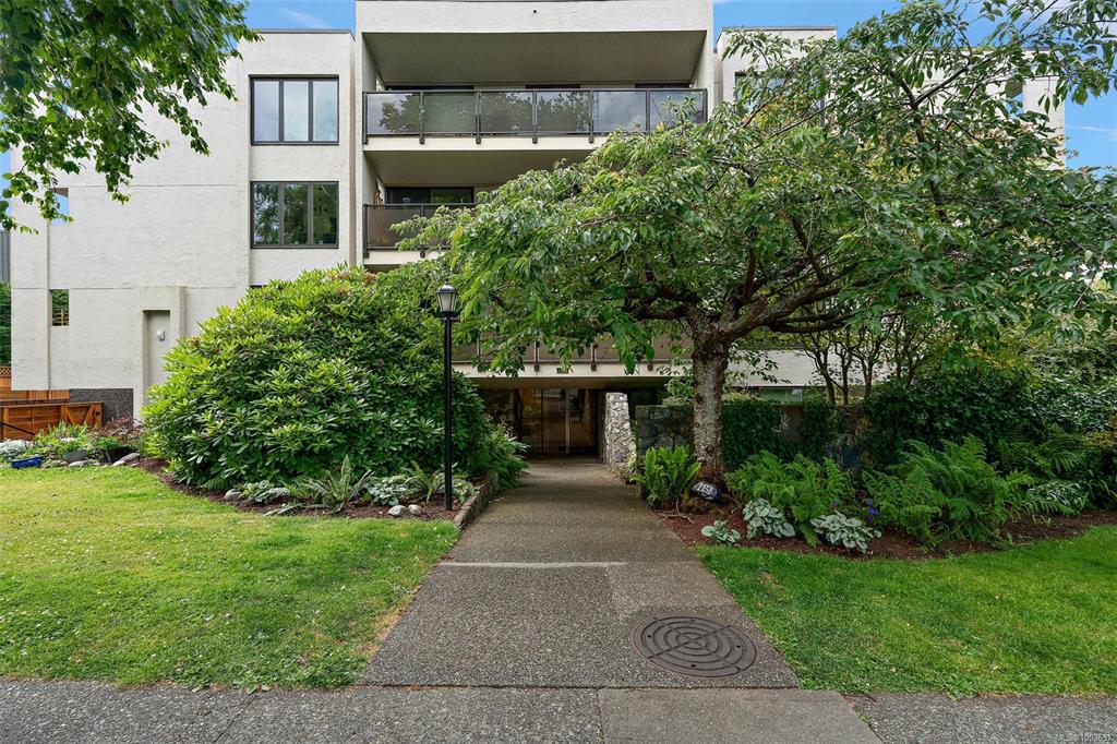 Second View of 1151 Oscar St, Victoria, BC, V8V 2X5