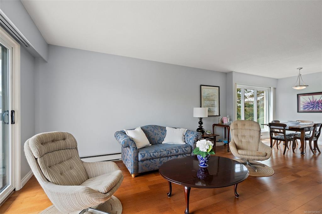 Fourth View of 1151 Oscar St, Victoria, BC, V8V 2X5