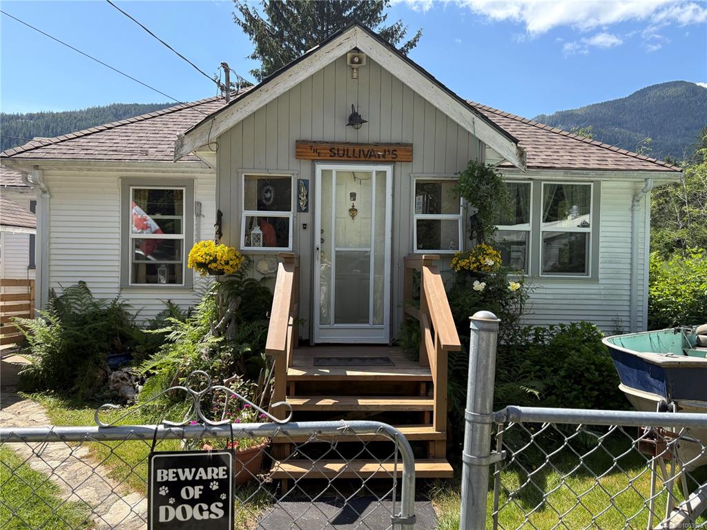 143 Maquinna Ave, 1003673, BC,