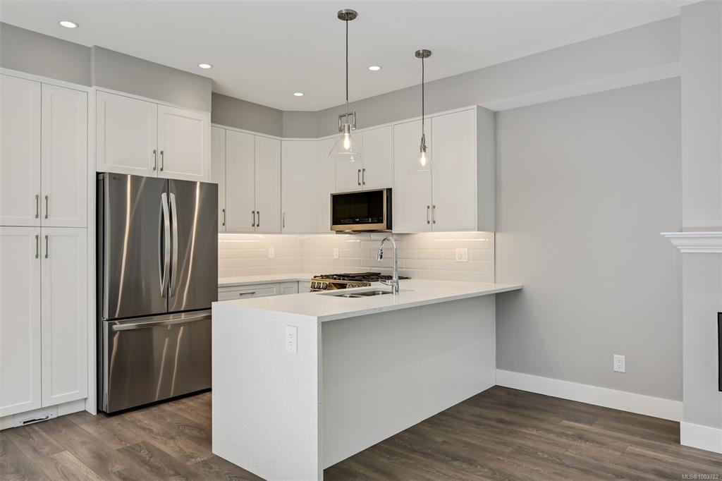Fifth View of 232 Lone Oak Pl, The Enclave, Langford, BC, V9B 0X3