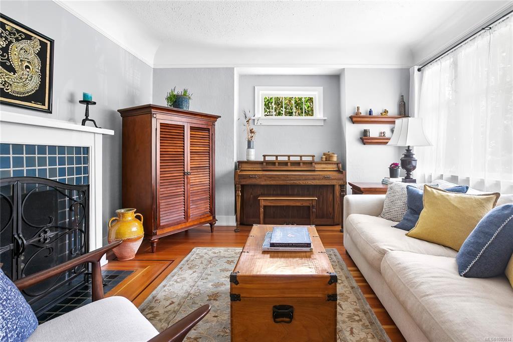 Fourth View of 2168 Bartlett Ave, Oak Bay, BC, V8S 2P9