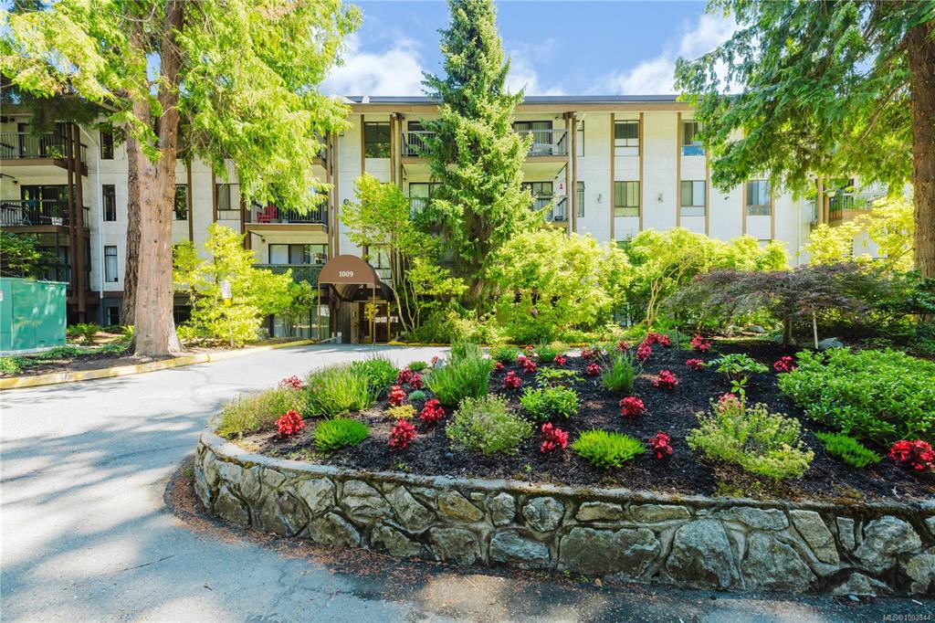 1009 Mckenzie Ave, 1003844, BC,