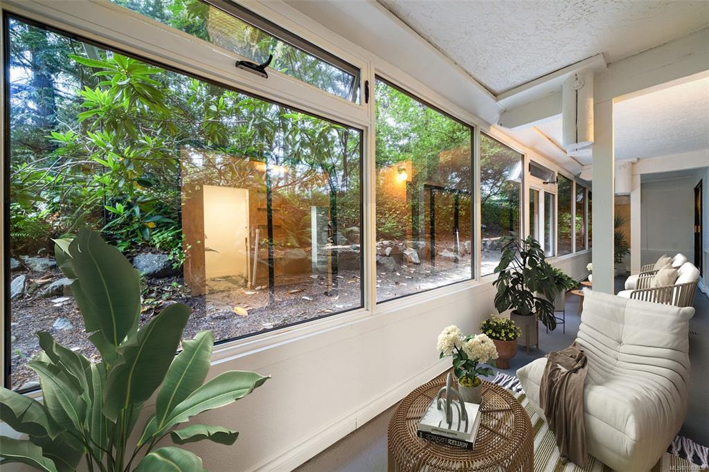 Fifth View of 1005 Mckenzie Ave, Royal Woods Windsor, Saanich, BC, V8X 4A9