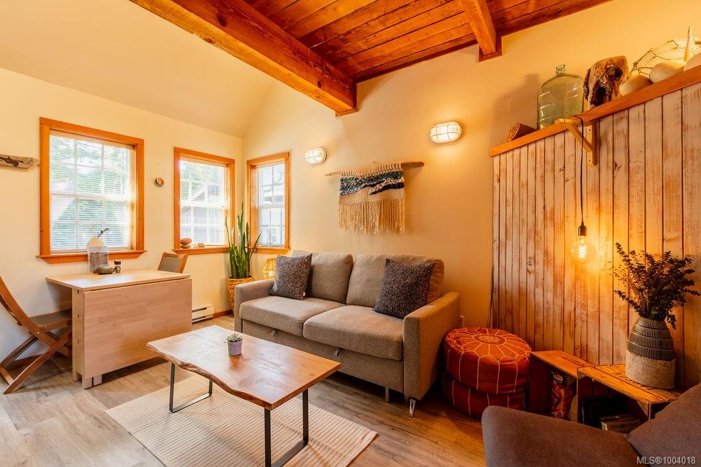 1002 Peninsula Rd, 1004018, BC,