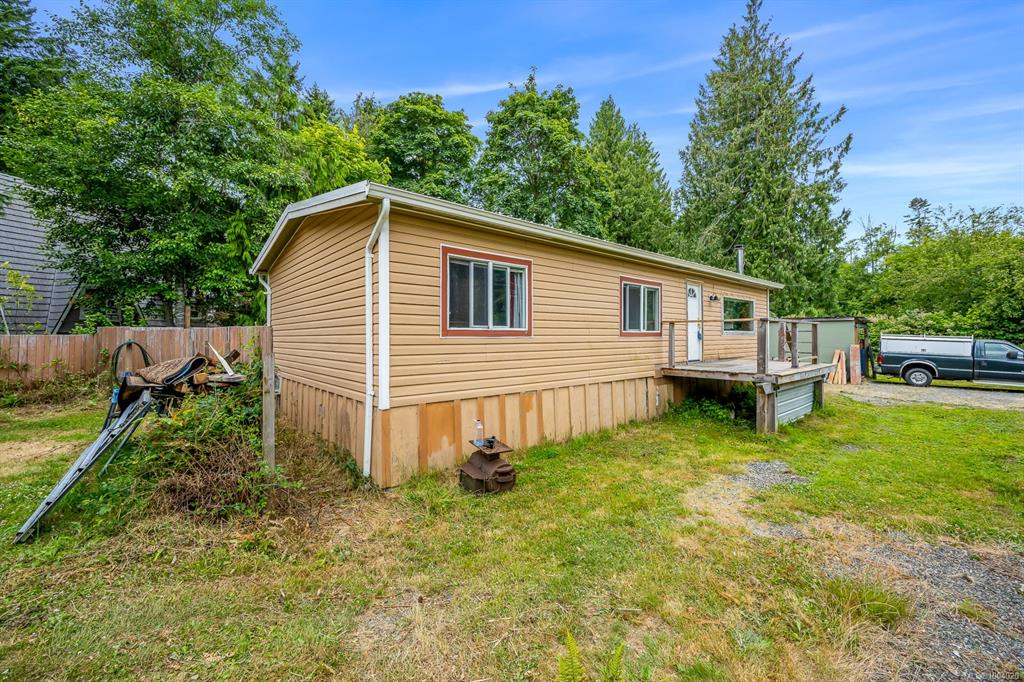 7865 Ships Point Rd, 1004020, BC,