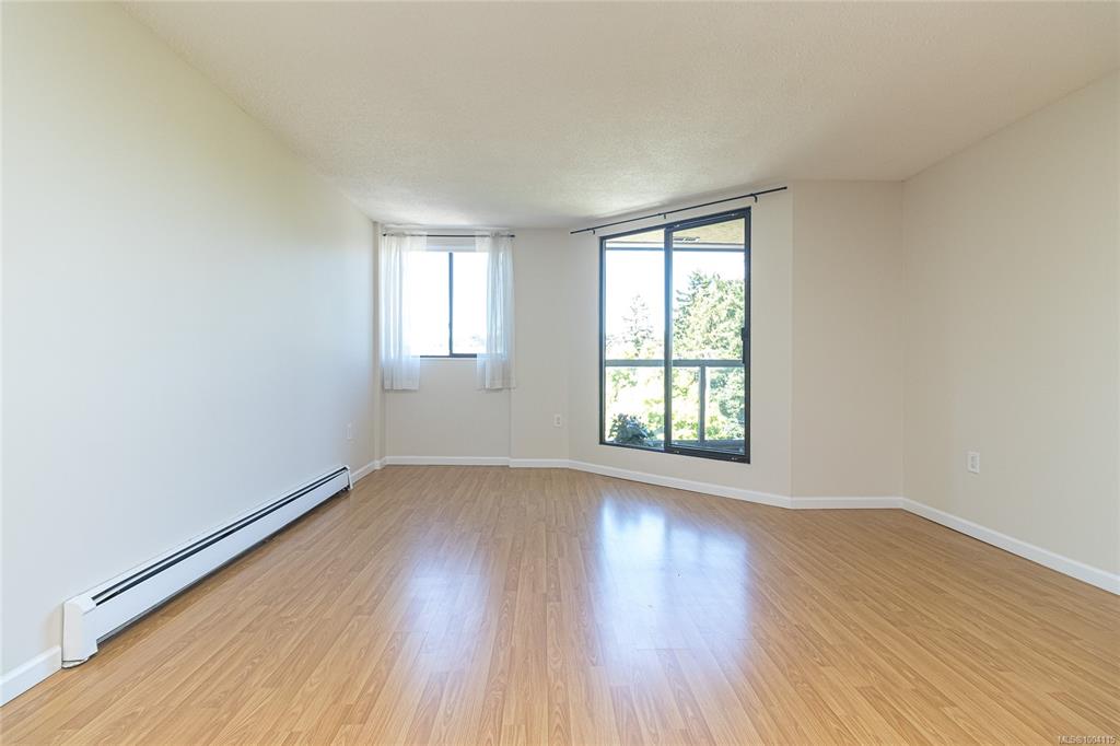 Fourth View of 1745 Leighton Rd, Harrington House, Victoria, BC, V8R 6R6