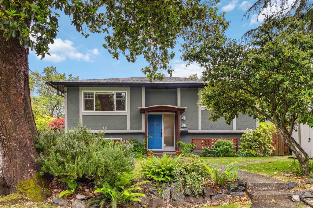 Fourth View of 1273 Holloway St, Saanich, BC, V8P 1M8