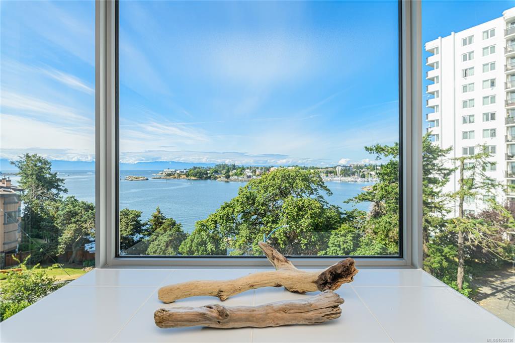 Second View of 325 Maitland St, Sea West Quay, Victoria, BC, V9A 7E9