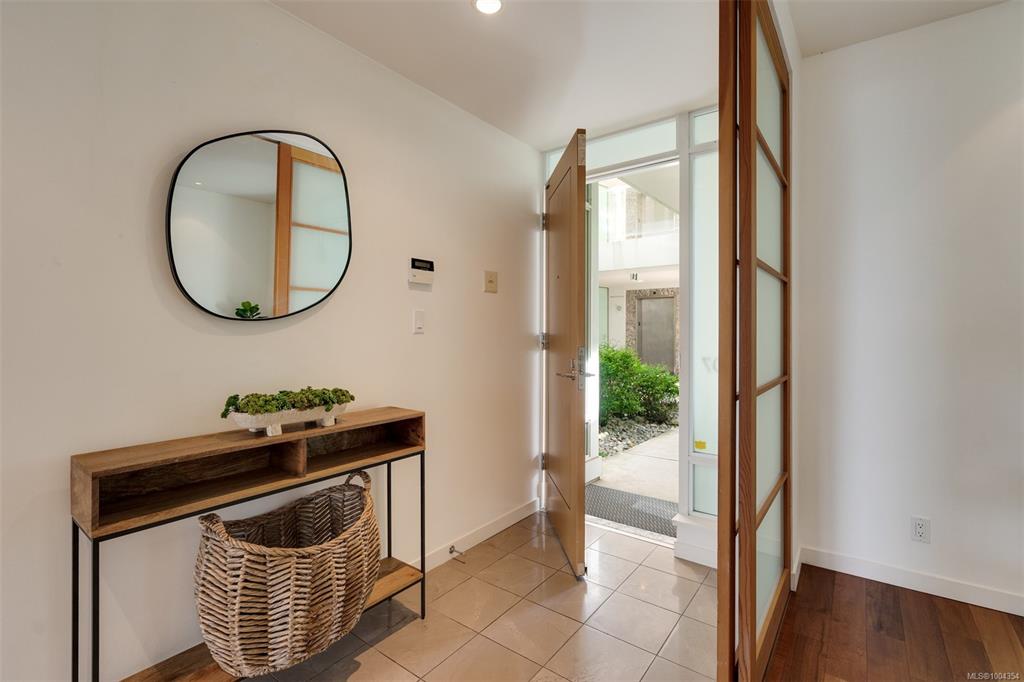 Third View of 68 Songhees Rd, Shutters, Victoria, BC, V9A 0A3