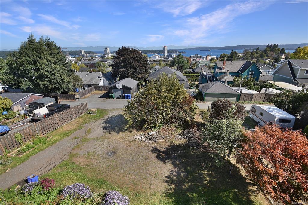 Fourth View of 418 Kennedy St, Nanaimo, BC, V9R 2J5