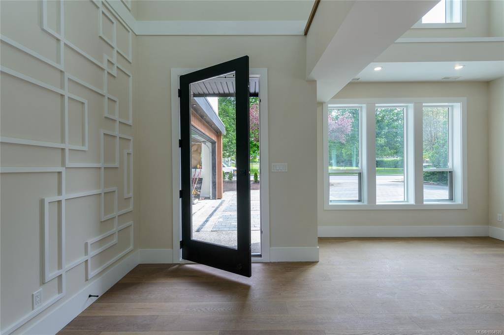 Third View of 1246 Reynolds Rd, Saanich, BC, V8P 2K7