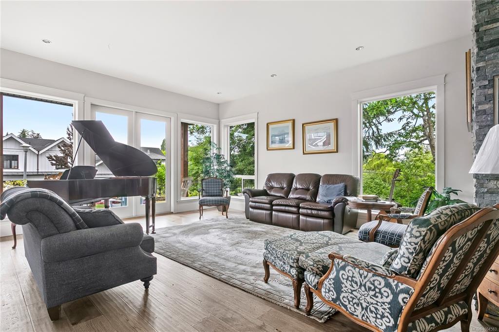 Fourth View of 1430 Payton Pl, Saanich, BC, V8X 2B8