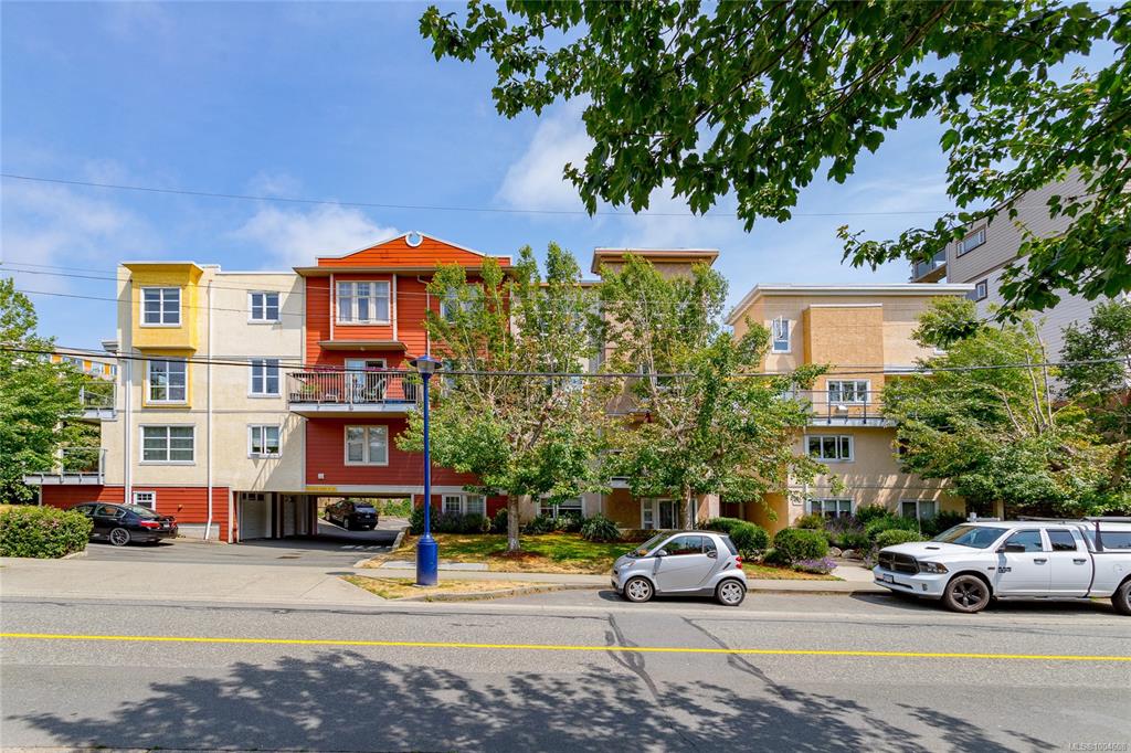 908 Brock Ave, 1004608, BC,