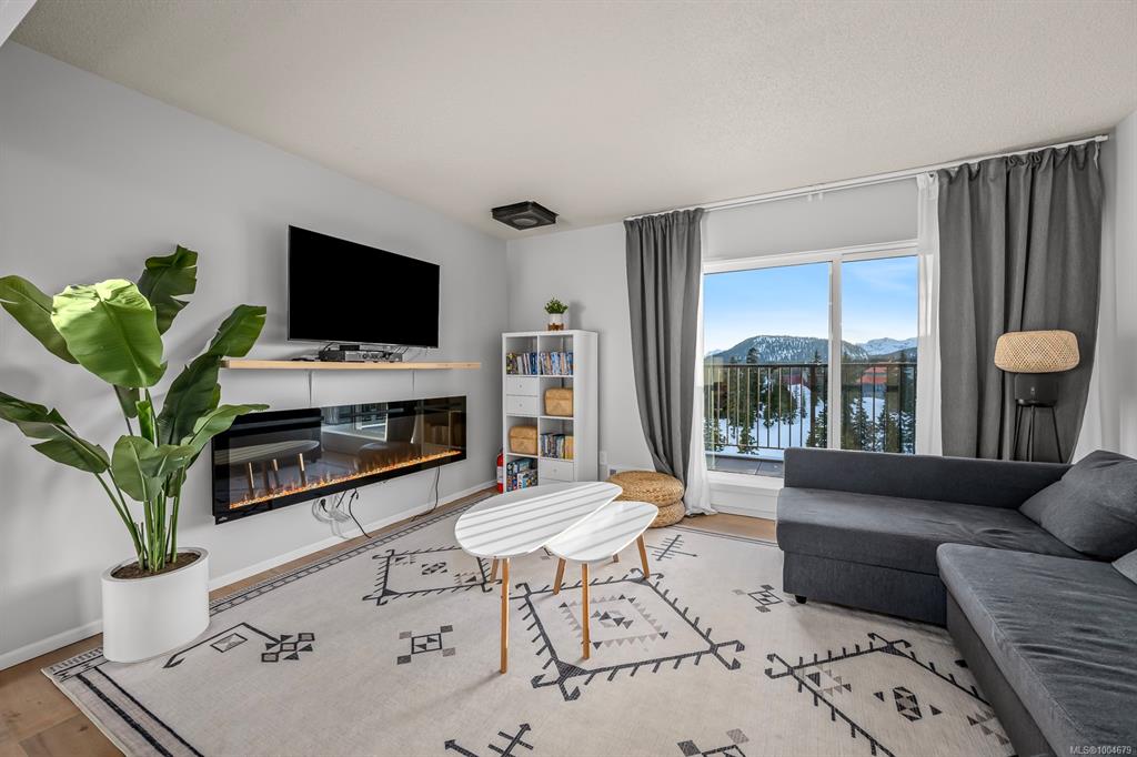 695 Castle Crag Cres, 1004679, BC,