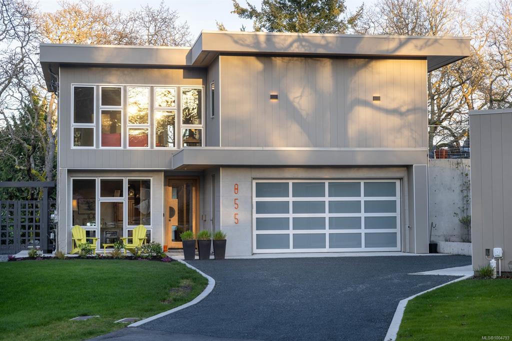855 Runnymede Pl, 1004793, BC,