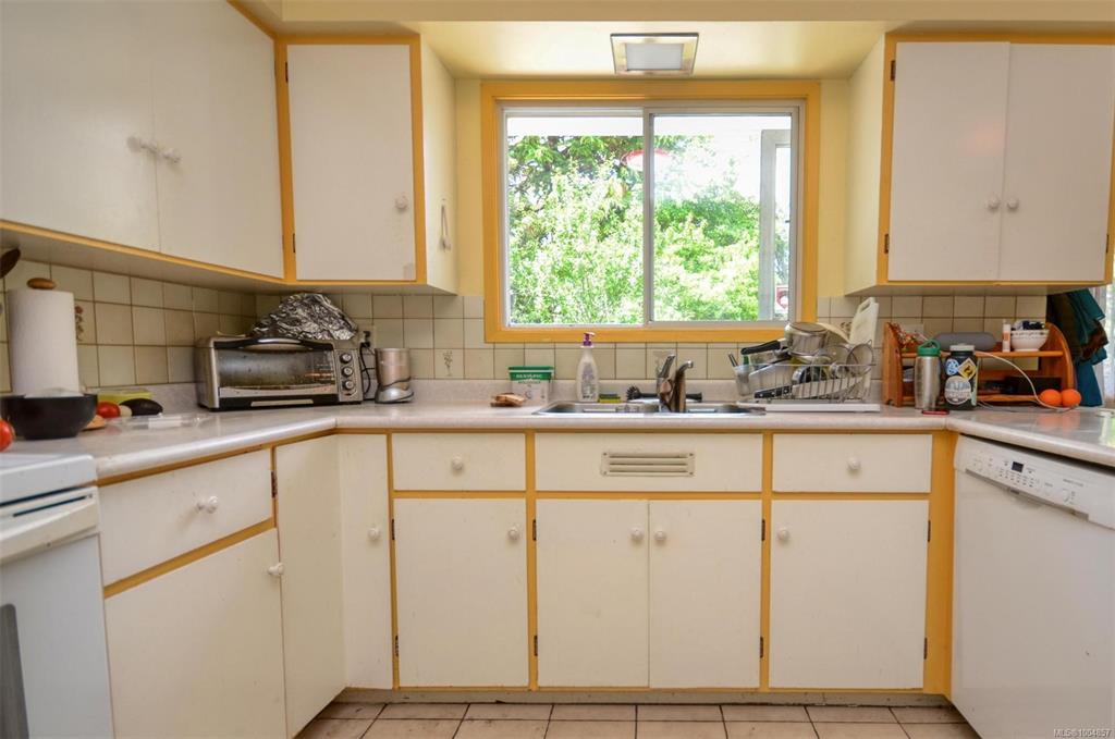 Fourth View of 1512 Montgomery Ave, Victoria, BC, V8S 1T4