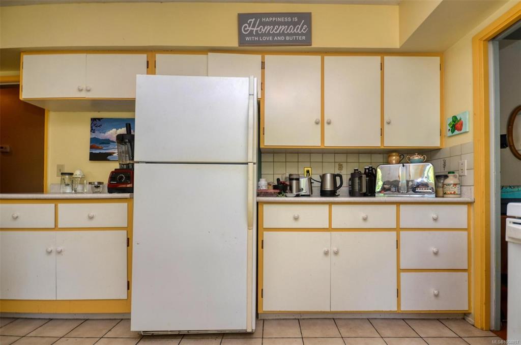 Fifth View of 1512 Montgomery Ave, Victoria, BC, V8S 1T4
