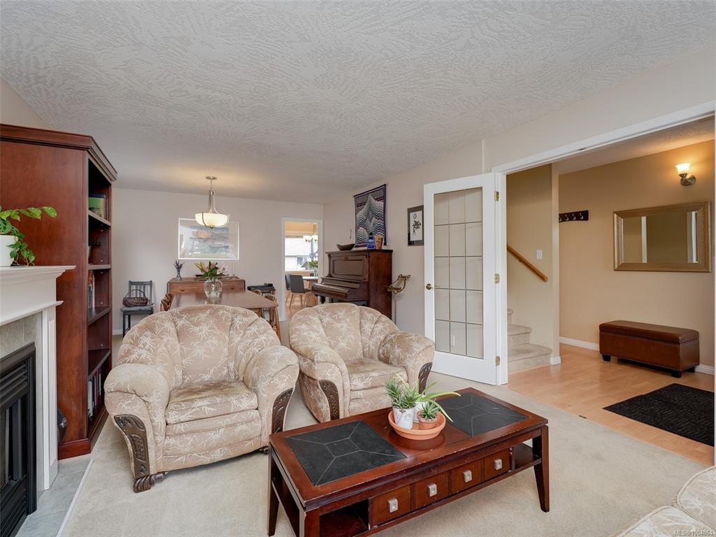 Fifth View of 225 Garrington Pl, View Royal, BC, V9B 5V7