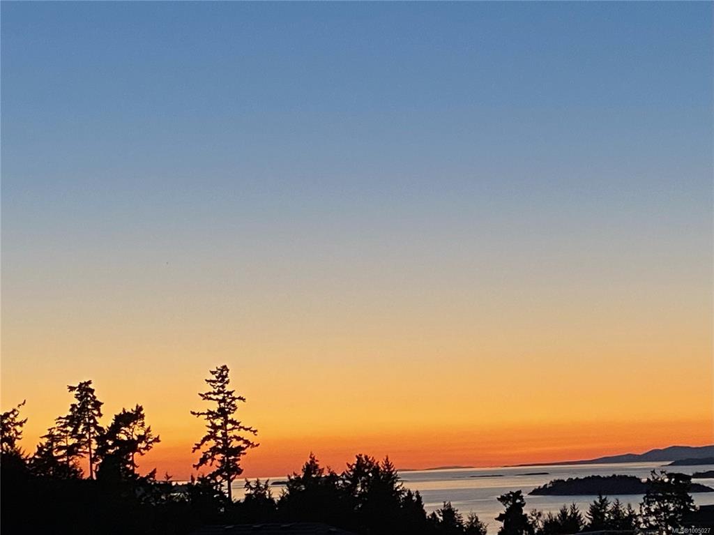 Second View of 6208 Icarus Dr, Nanaimo, BC, V9V 1B8