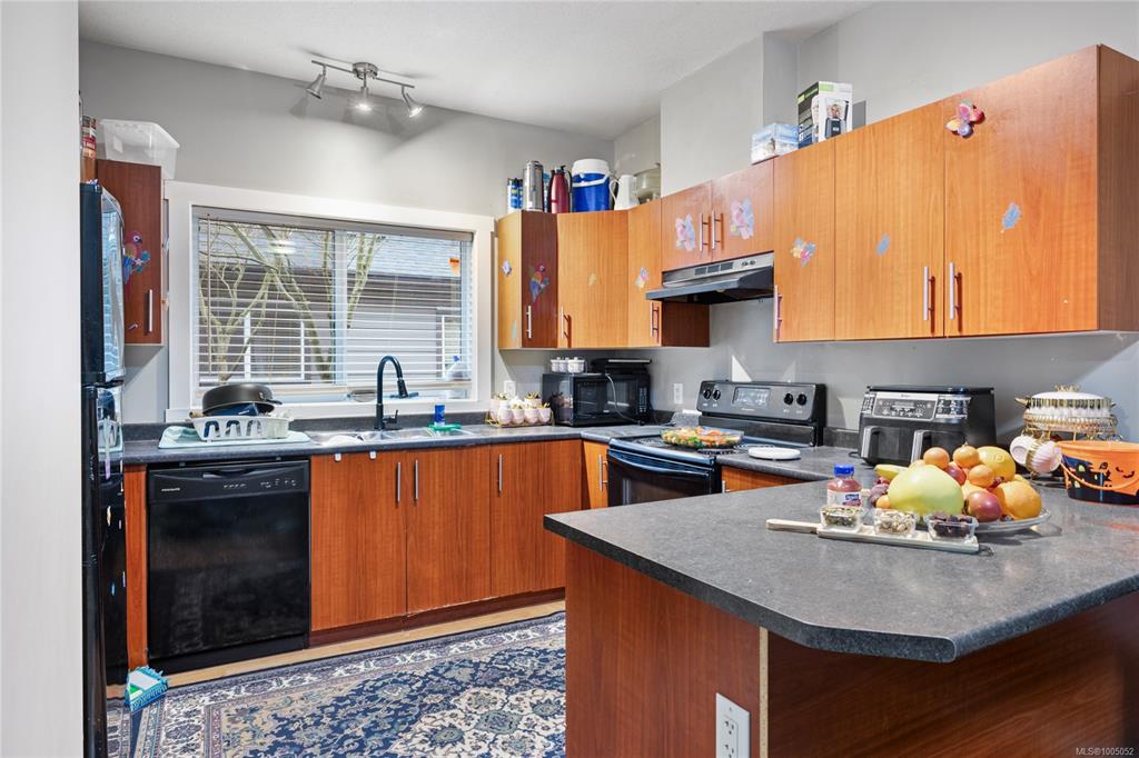 Fourth View of 582 Rosehill St, Nanaimo, BC, V9S 1H6