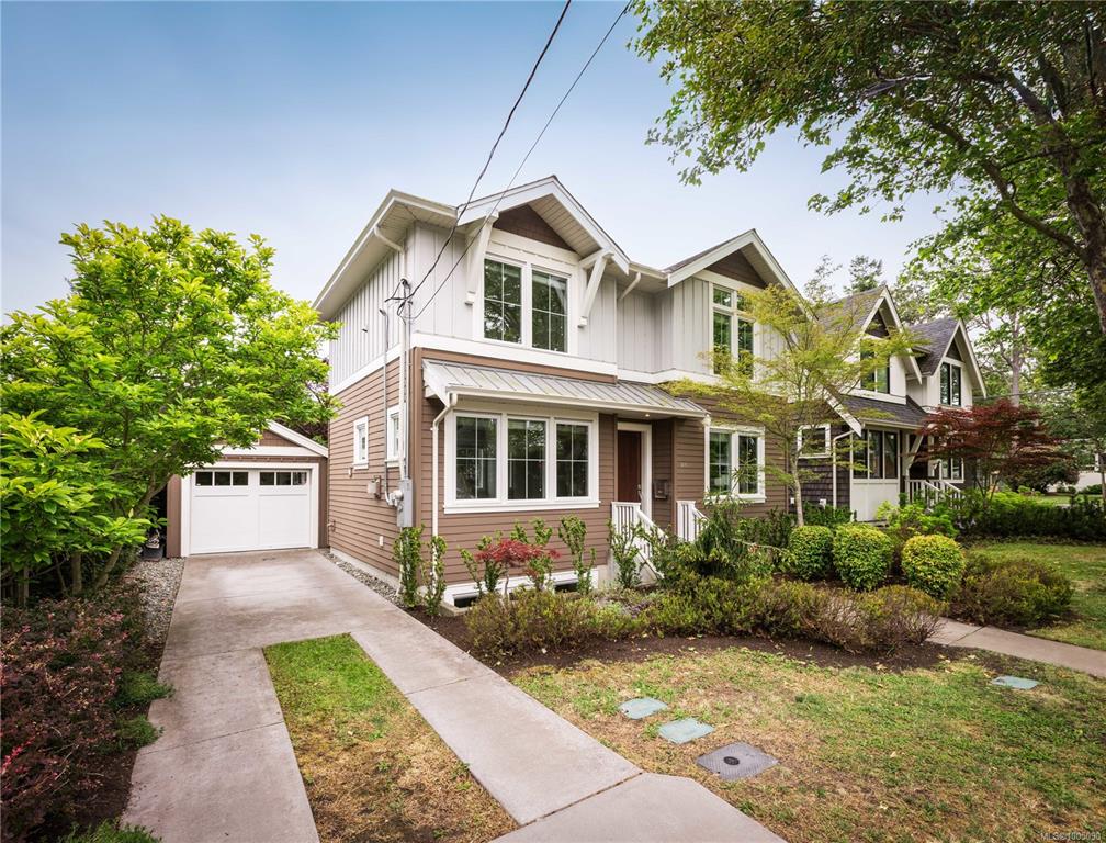 2165 Beaverbrooke St, 1005090, BC,