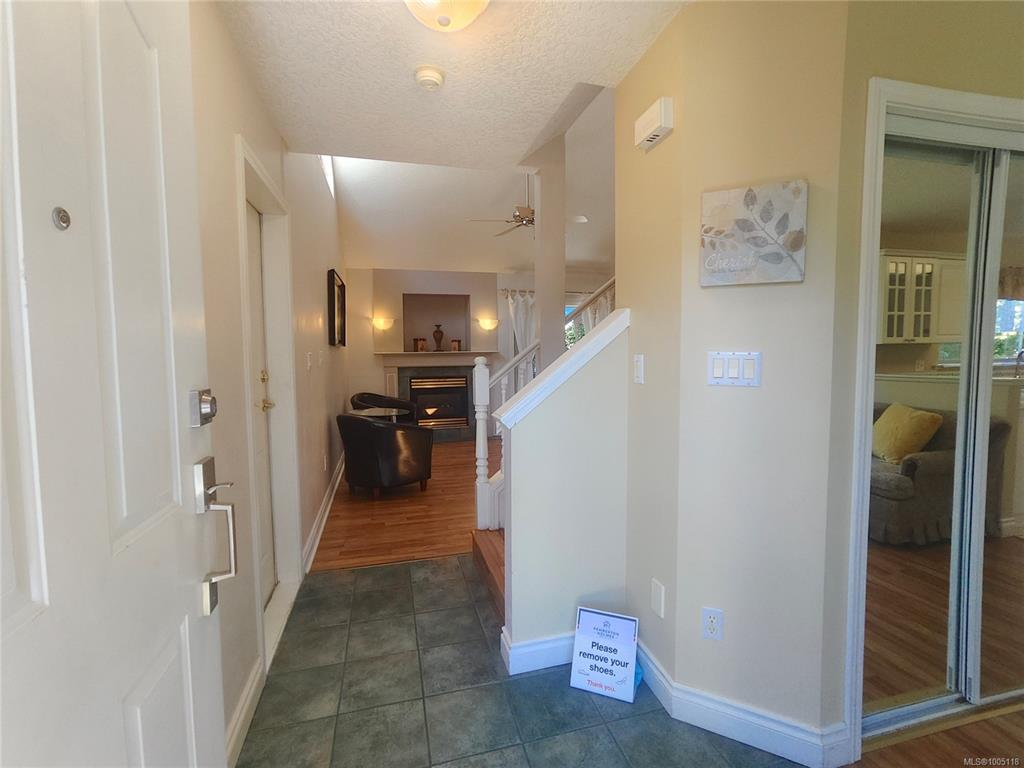 Third View of 1809 Mckenzie Ave, Saanich, BC, V8N 1A6