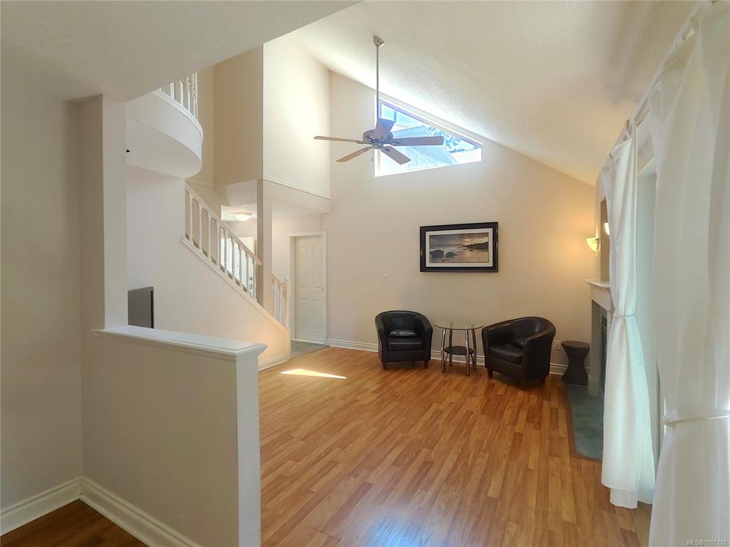 Fifth View of 1809 Mckenzie Ave, Saanich, BC, V8N 1A6