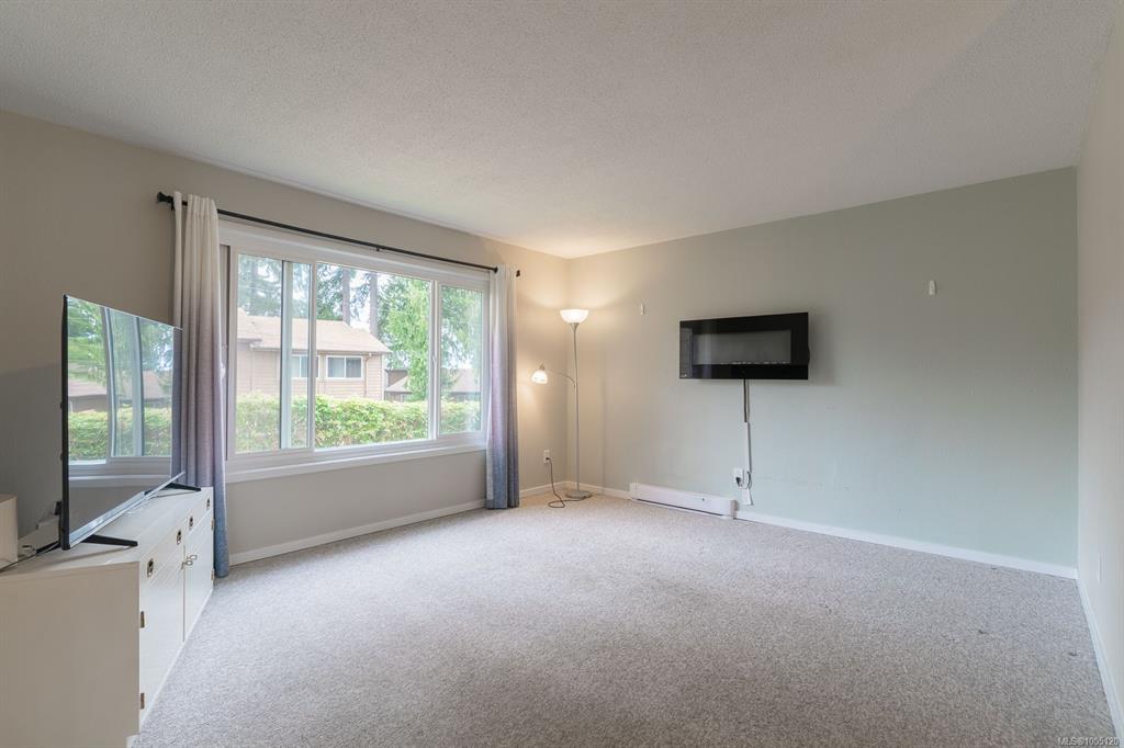 Fifth View of 855 Howard Ave, Eagle Heights, Nanaimo, BC, V9R 5V4