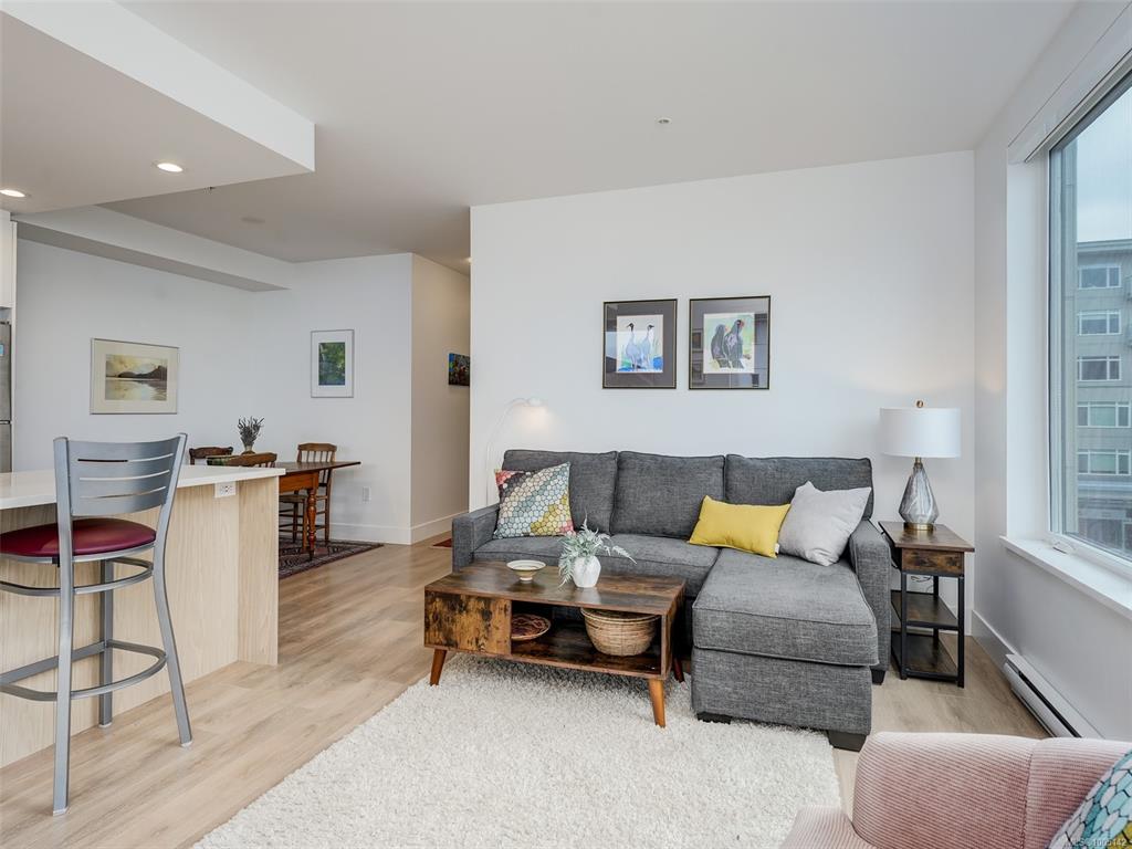 2461 Sidney Ave, 1005142, BC,