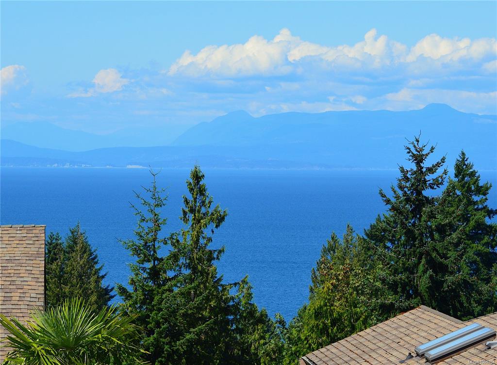 Third View of 5529 Norton Rd, Nanaimo, BC, V9T 6S2