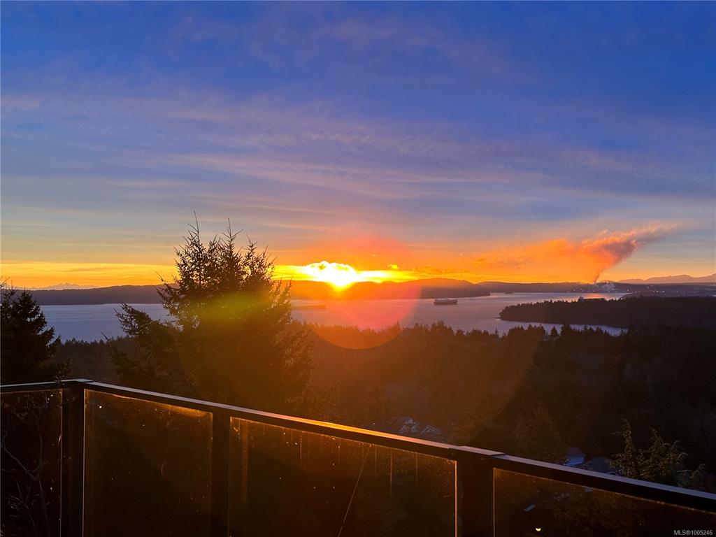 Fifth View of 3716 Belaire Dr, Nanaimo, BC, V9T 5A1