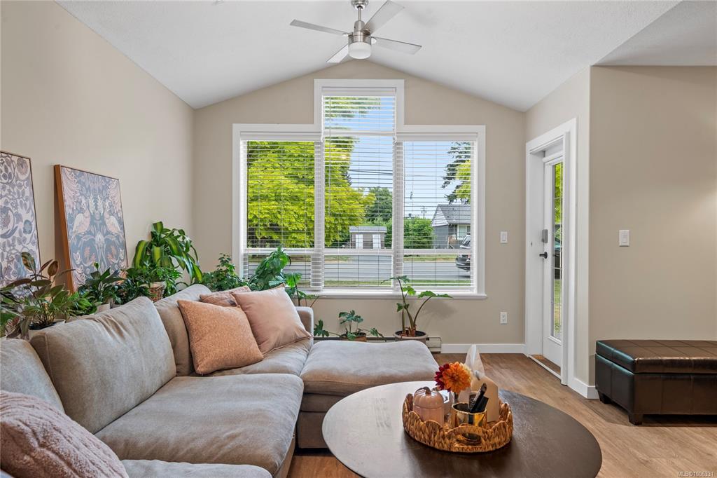 261 Mills St, 1006331, BC,