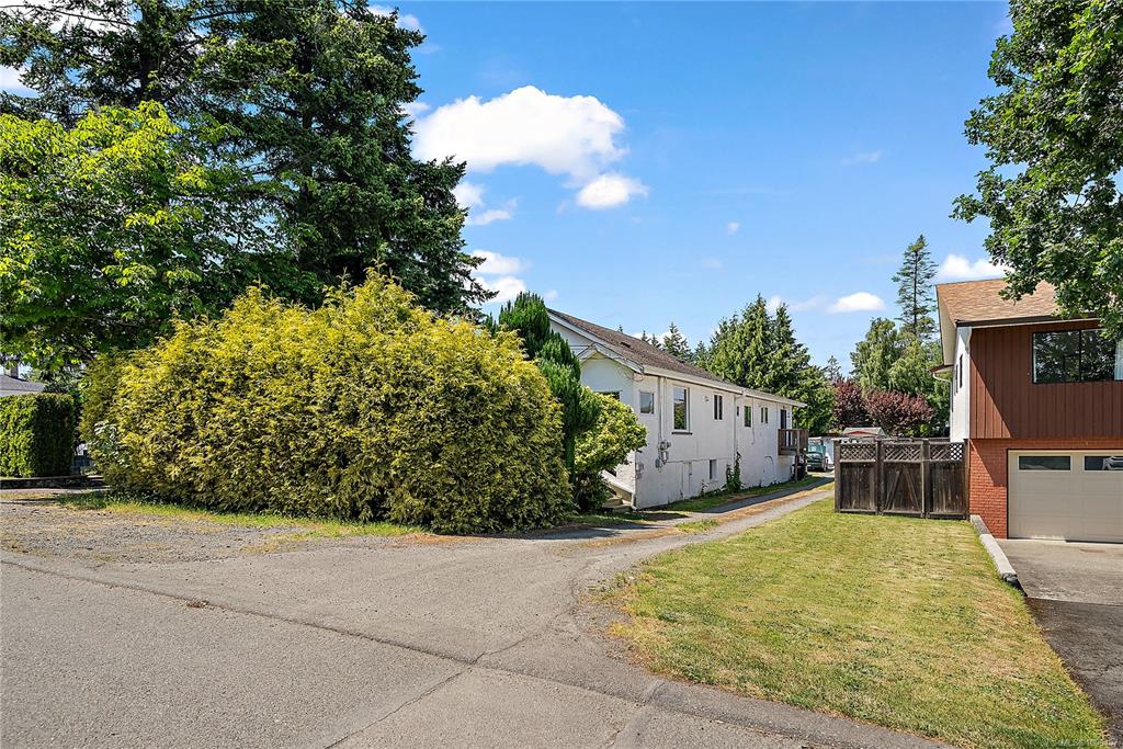 Fourth View of 2844 Rockwell Ave, Saanich, BC, V9A 2M9