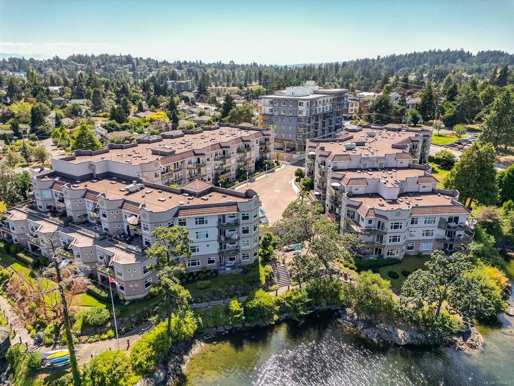 1085 Tillicum Rd, 1006450, BC,
