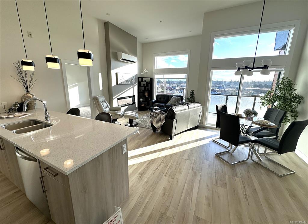 918 Jenkins Ave, 1006547, BC,