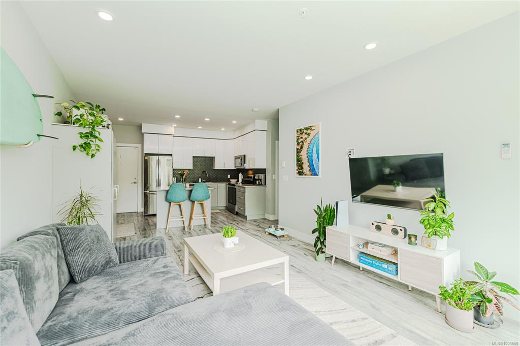 280 Island Hwy, 1006659, BC,
