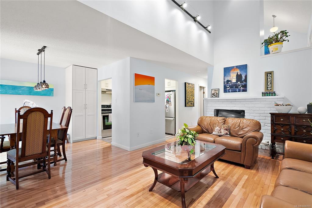 1464 Fort St, 1006701, BC,