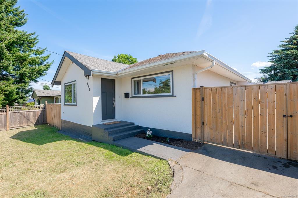681 Chelsea St, 1006704, BC,