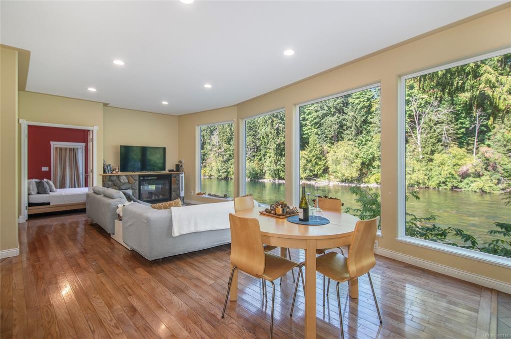 2420 Campbell River Rd, 1006716, BC,