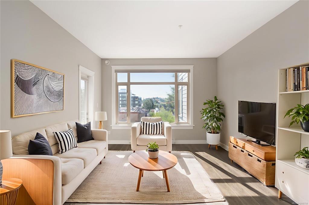 844 Goldstream Ave, 1006794, BC,