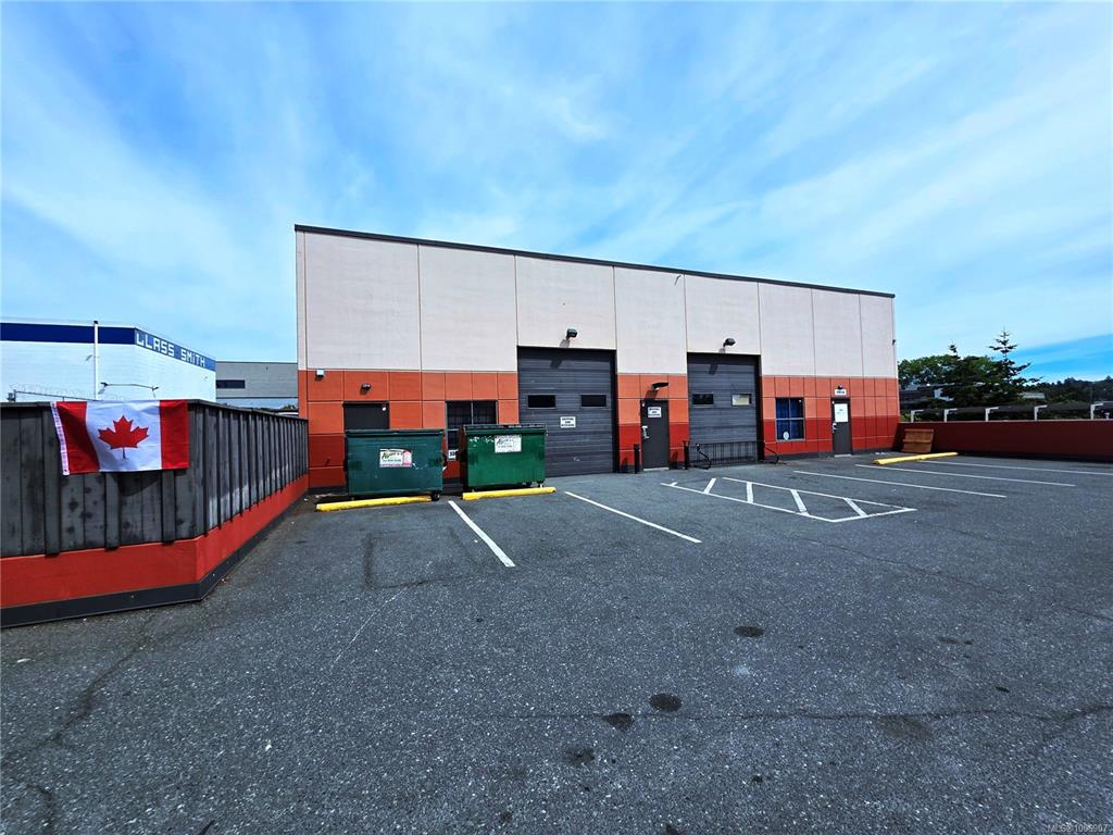 Second View of 3303 B Tennyson Ave, Saanich, BC, V8Z 3P5