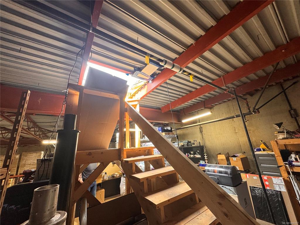 Third View of 3303 B Tennyson Ave, Saanich, BC, V8Z 3P5