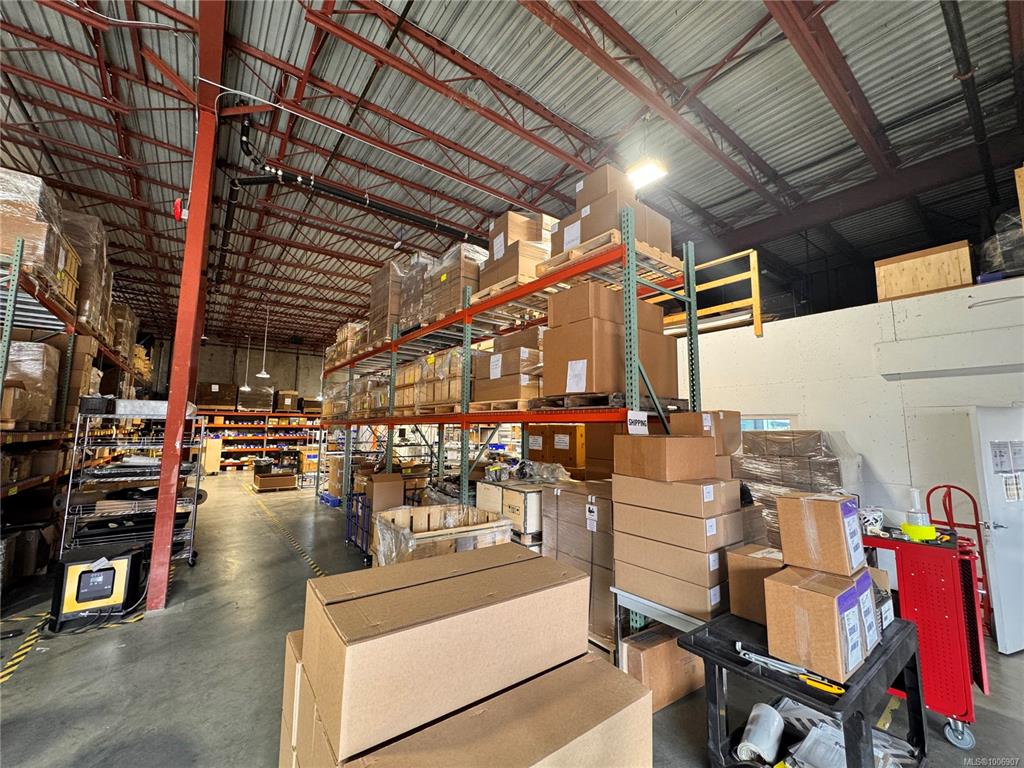 Fourth View of 3303 B Tennyson Ave, Saanich, BC, V8Z 3P5