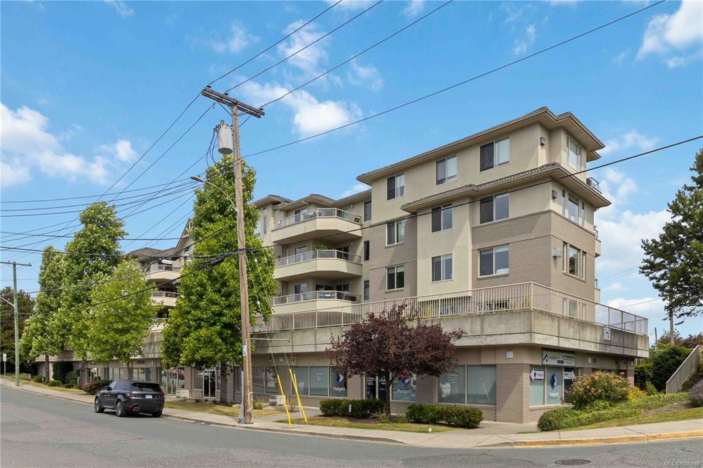 3690 Carey Rd, 1006938, BC,