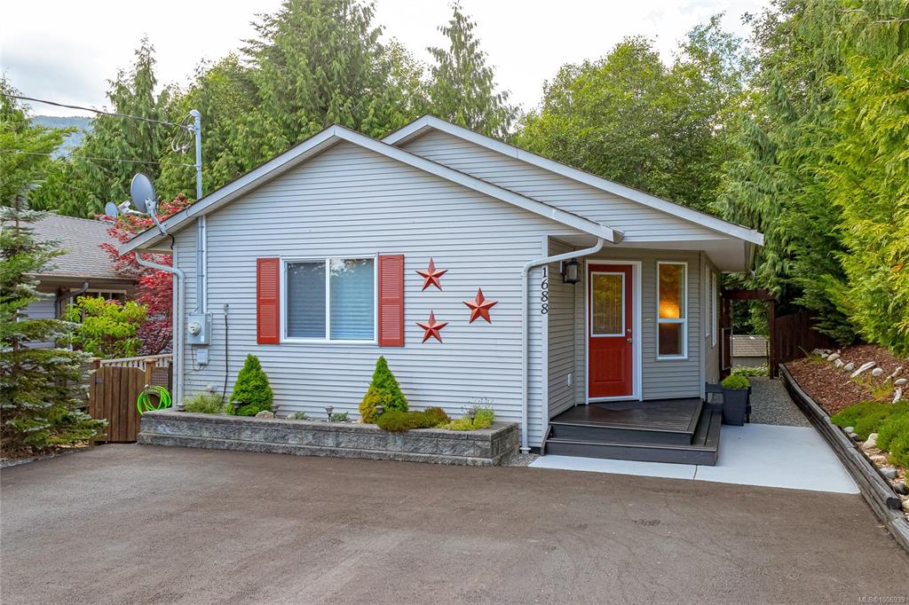 1688 Lailahs Loop, 1006939, BC,