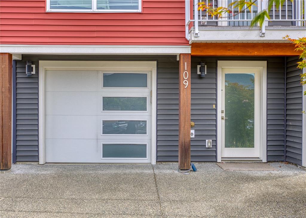 1800 Summerhill Pl, 1006948, BC,