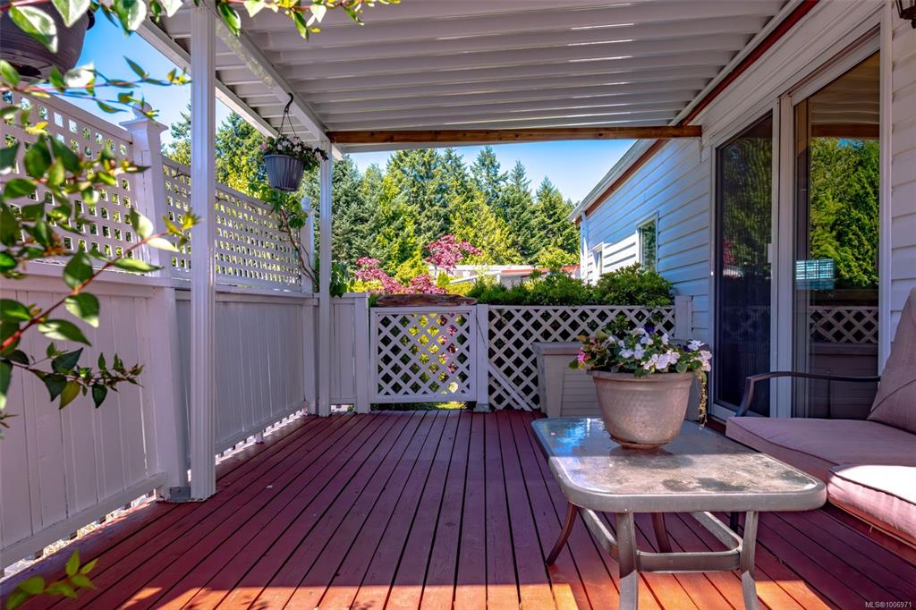 Third View of 1060 Murchie Way, WILLOW MOBILE HOME PARK, Nanaimo, BC, V9R 6K6